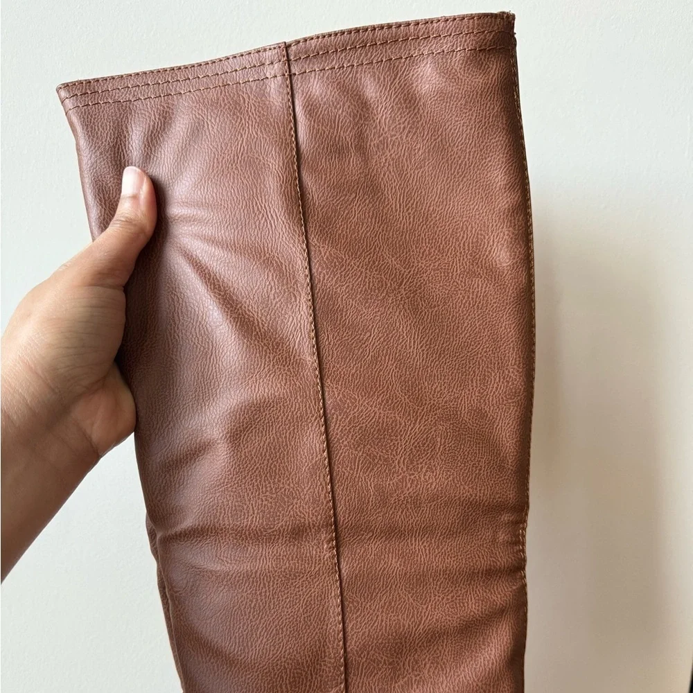 🛍️ Vegan Leather Tall Brown boots size 9
